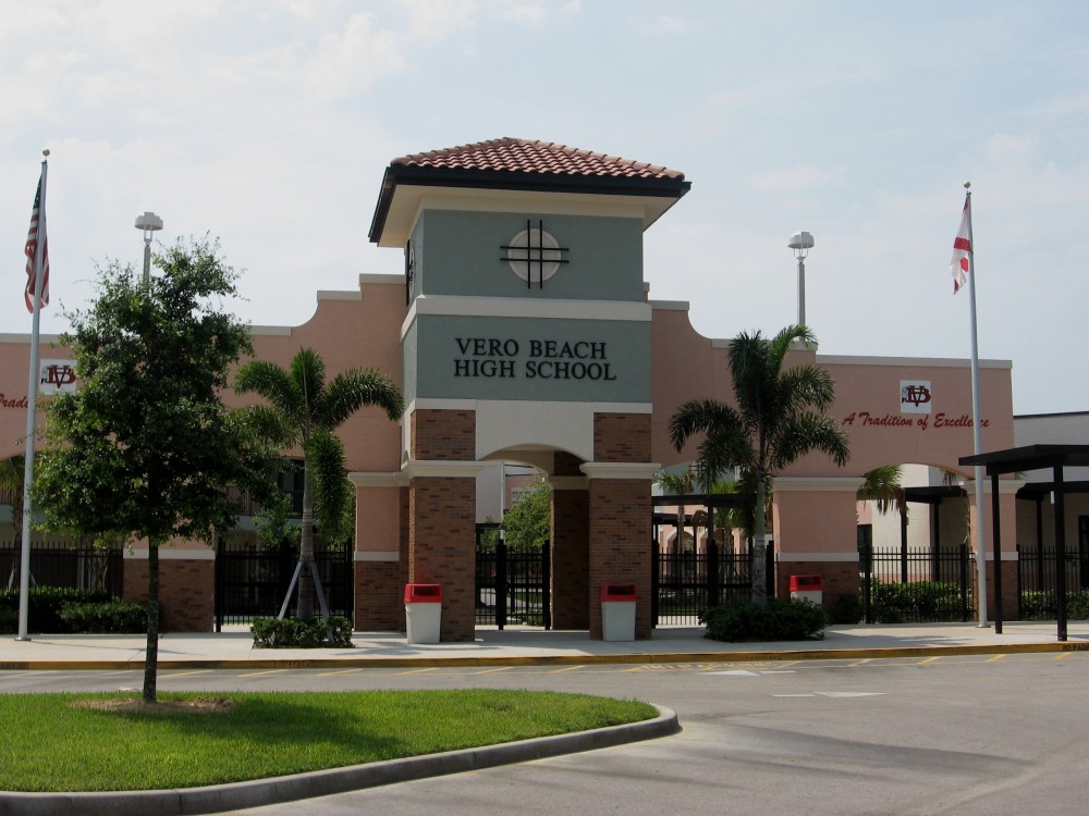 Vero Beach High School building exterior